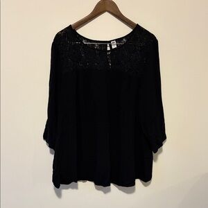 Old Navy Black Crochet Yoke Blouse